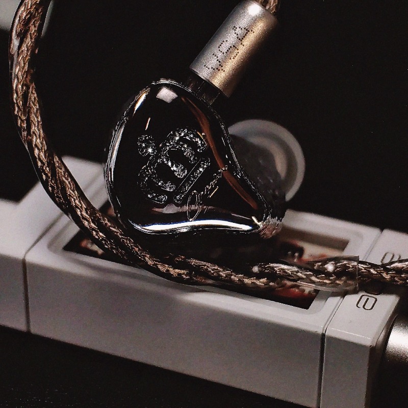سماعات أذن Zither Crown VSA PM - مراجعة Audiophile Headphone Wired وسعره